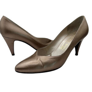 Bruno Magli Women's Pewter Metallic 2.75" Heel Pumps 7.5 AA